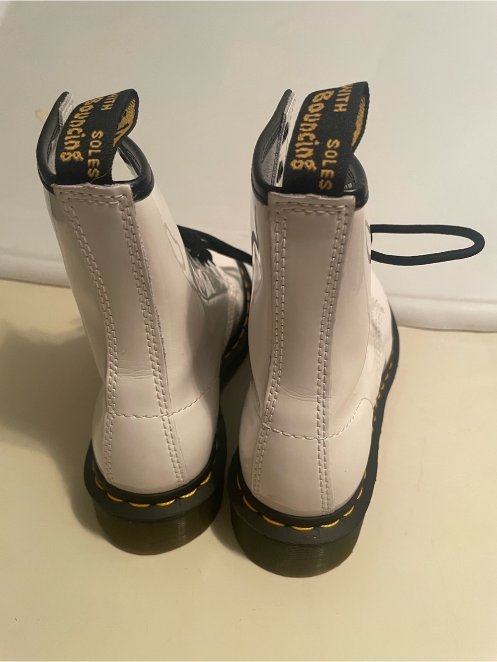 Dr. Doc Martens 1460 Lace Up Boots White Lamper Patent Leather Women's 6 US NWOB - Picture 3 of 10